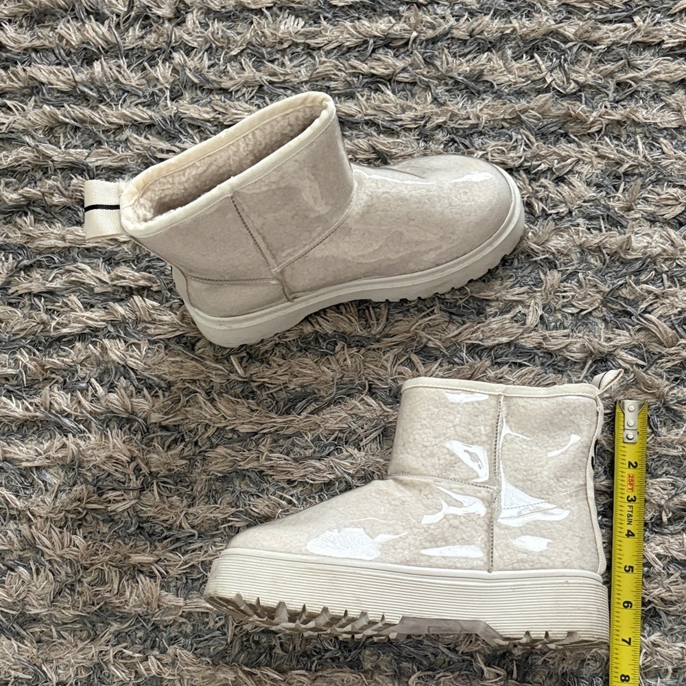 Steve Madden Darth Clear PVC Waterproof Sherpa Platform Boots Cream 6 - Picture 6 of 9